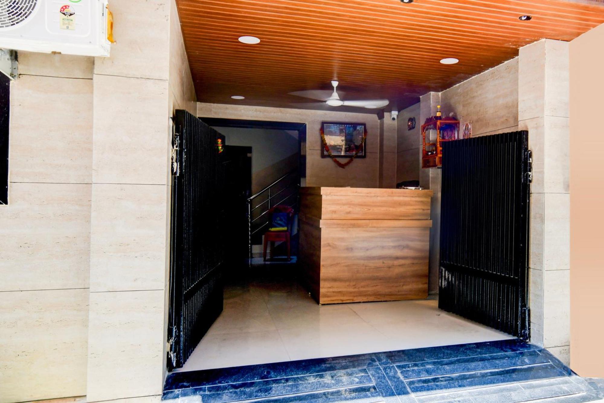 Super Hotel O D.V Near Medanta Hospital Indore Dış mekan fotoğraf