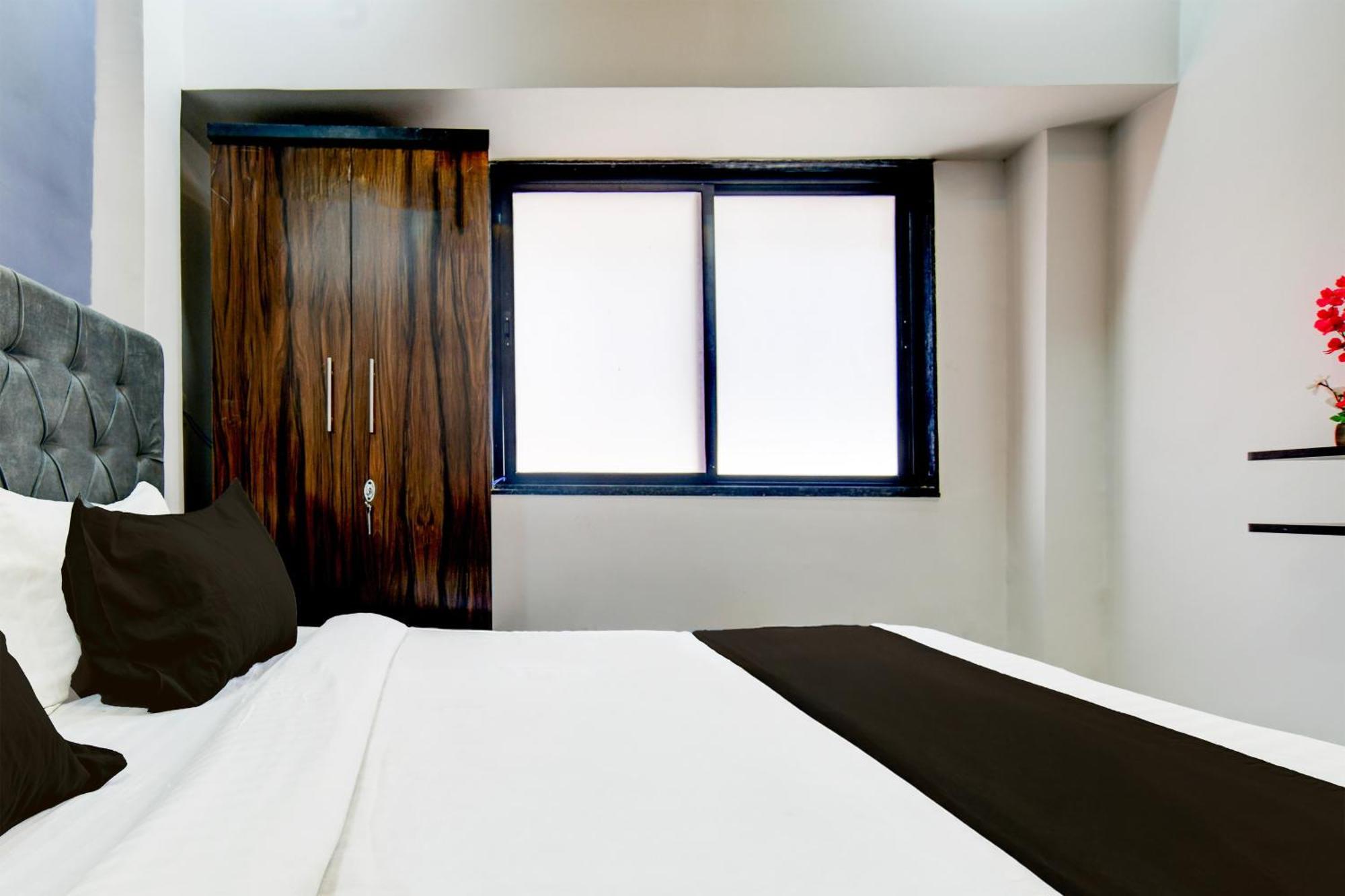Super Hotel O D.V Near Medanta Hospital Indore Dış mekan fotoğraf